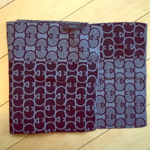 Gucci wool logo scarf